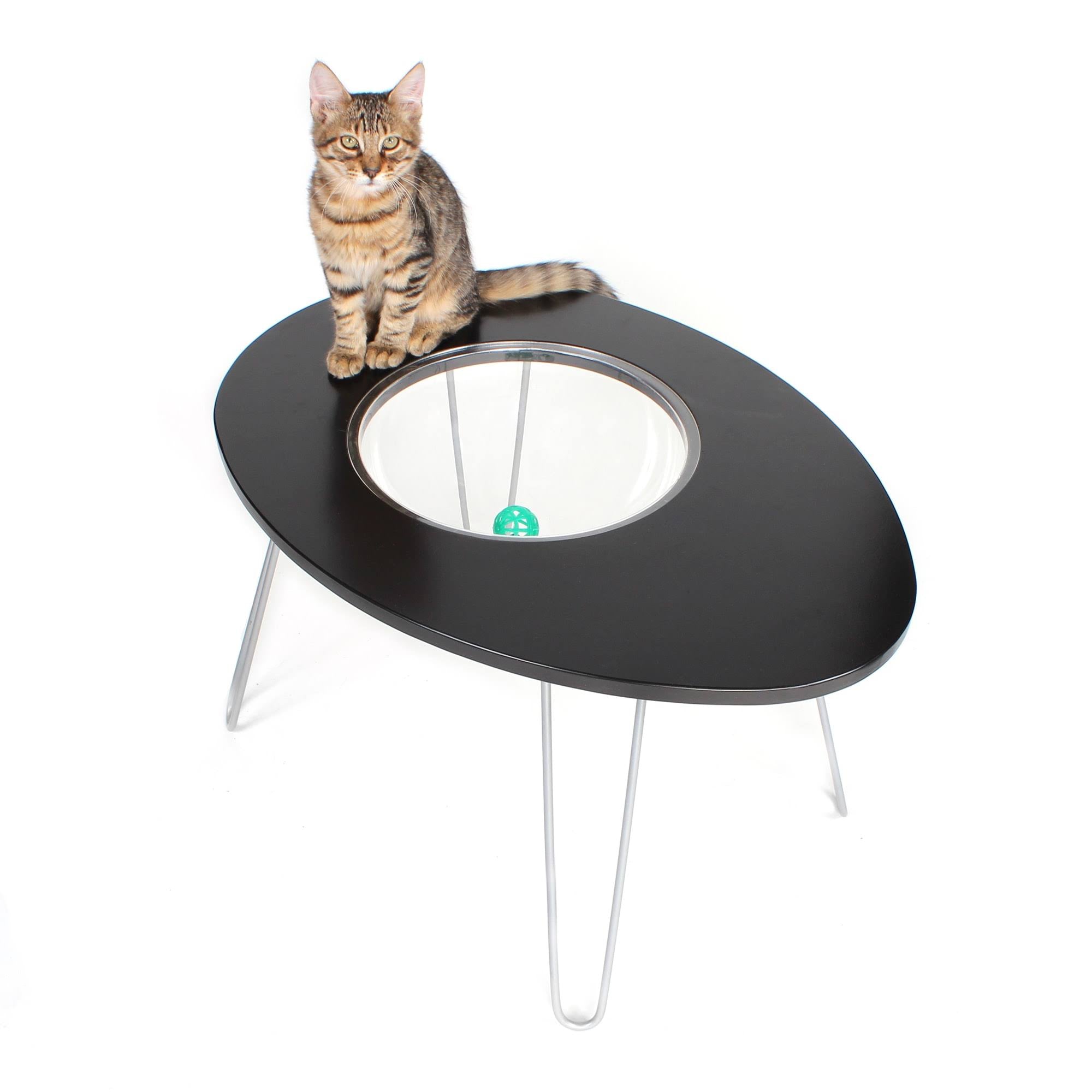 Raised Cat Bed and Side Table O45102