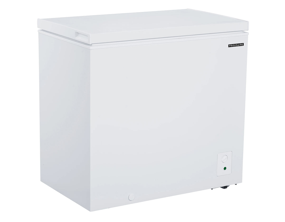 White 7.0 Cu. ft. Chest Freezer U555656