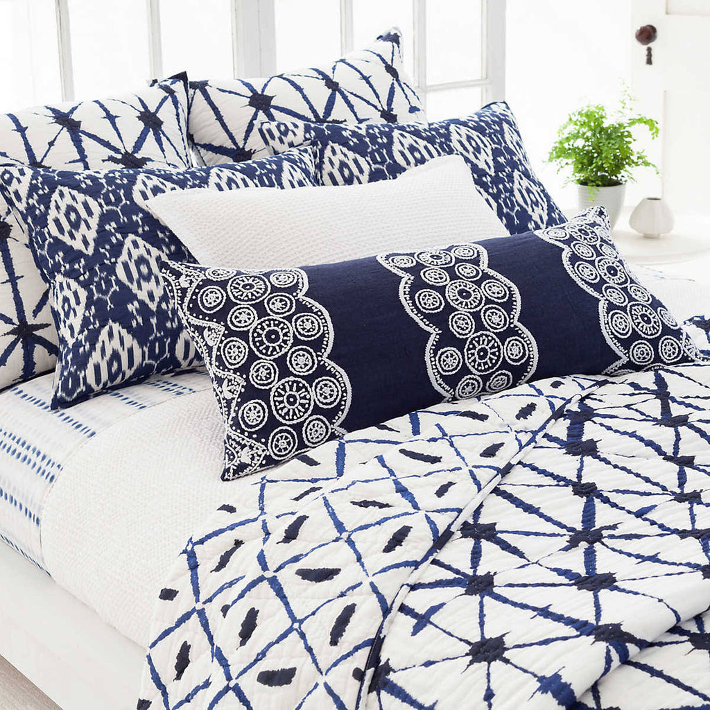 White Queen Coverlet X454