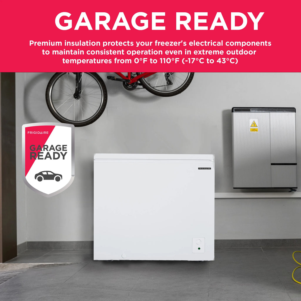 White 7.0 Cu. ft. Chest Freezer U555656