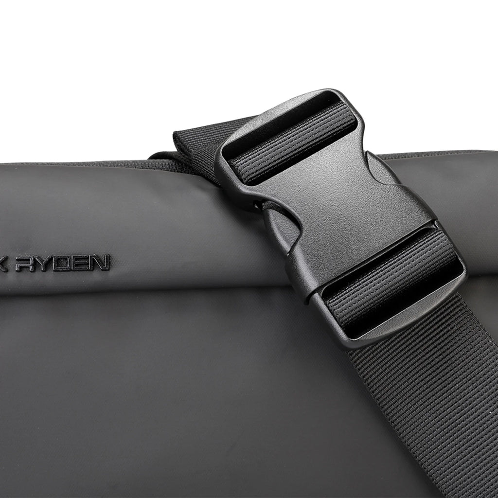 Sleek Chest Pack H19410