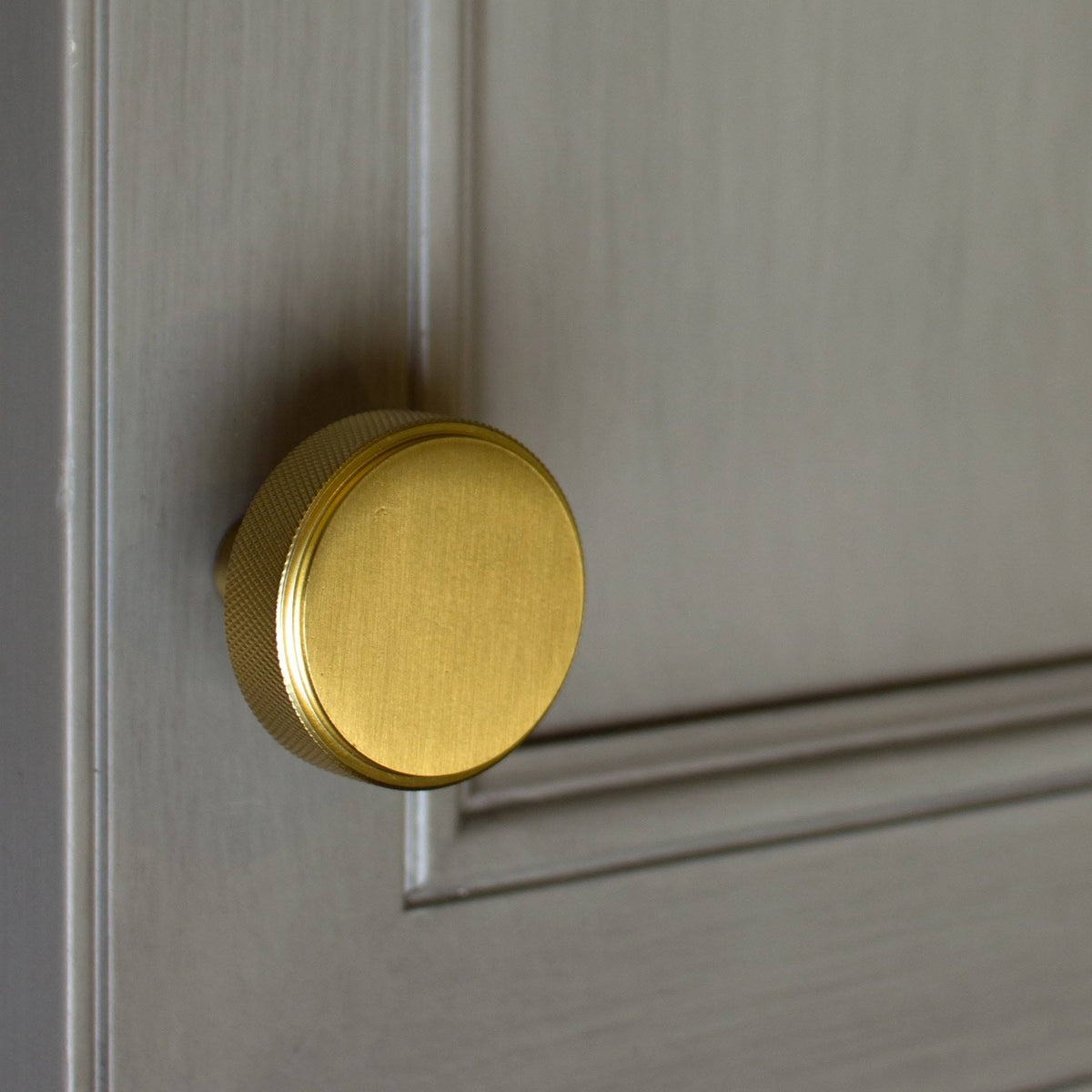Satin Gold Solid Round Cabinet Knob, Pack of 5 F402874