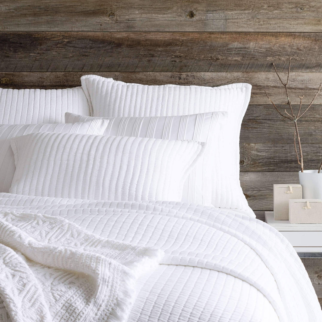 White Queen Coverlet X454
