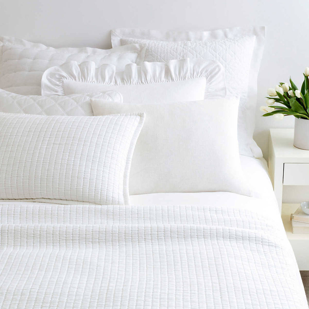 White Queen Coverlet X454