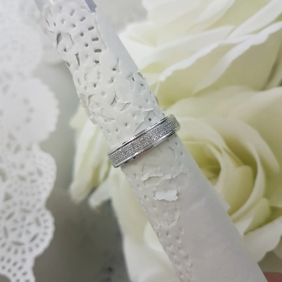 10K White Gold Diamond Wedding Band X51646