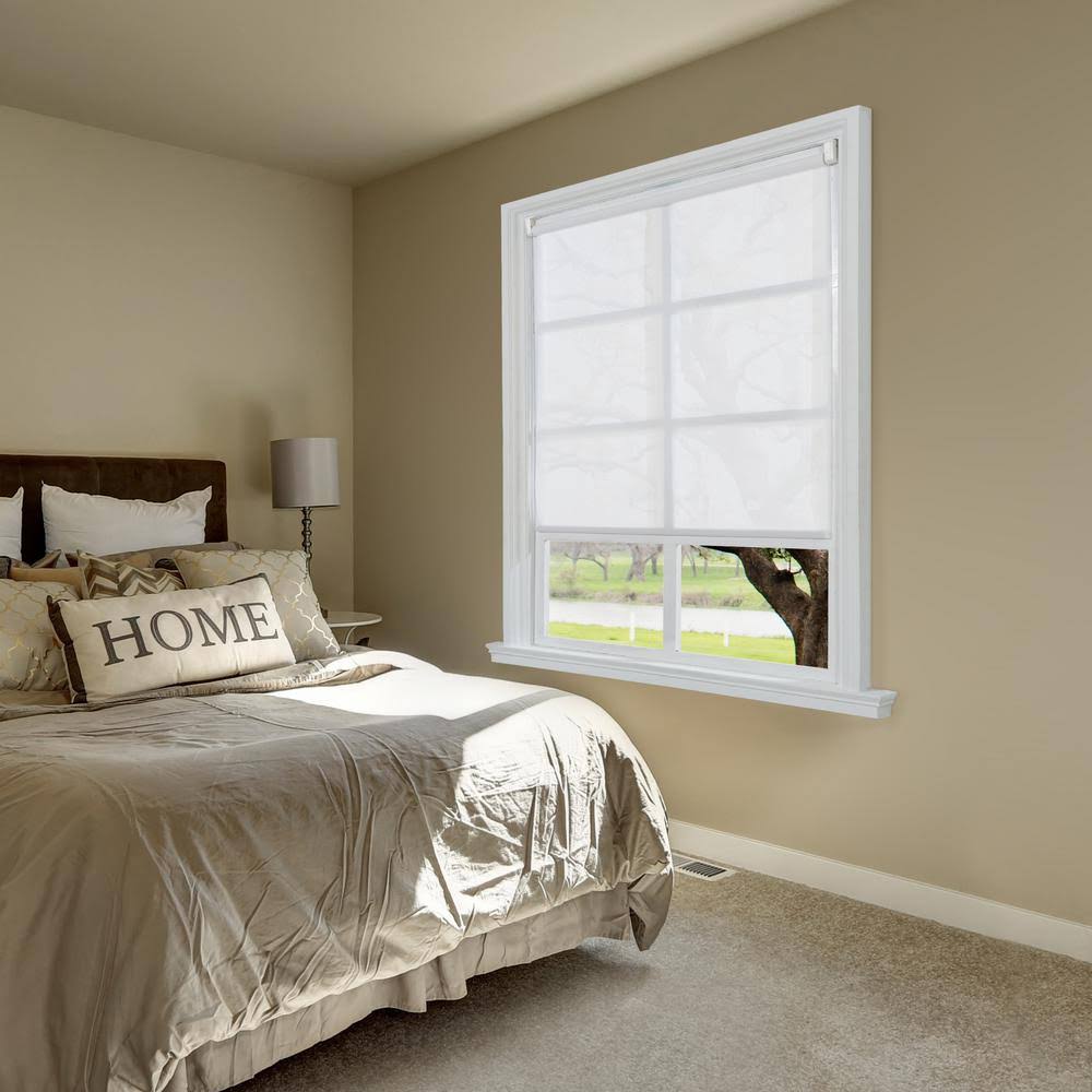 White 47x22 Distressed FW Blind Q415086