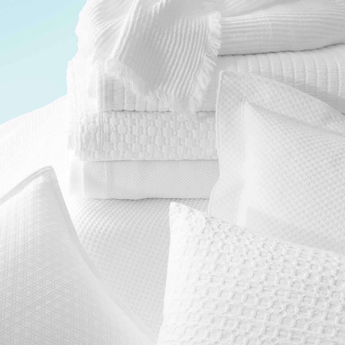 White Queen Coverlet X454